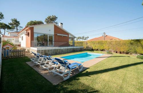 Banzao House | Charming Family Villa in Colares