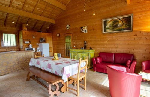 Montagnac-d'Auberoche Cottage | Charming house with private pool, air conditioning, WiFi and parking