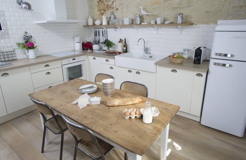 Port-en-Bessin-Huppain Apartment | Charming apartment in a small fishing harbour from Normandy. 2 nights minimum.