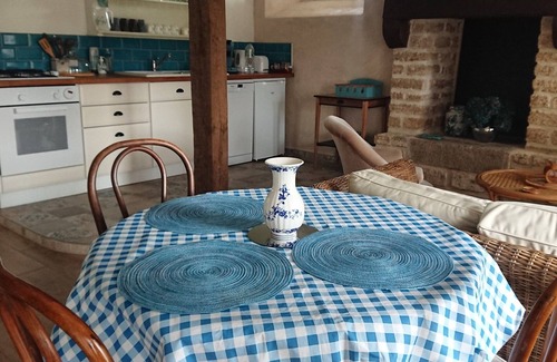 Evran House | Charming gîte. 30 min from the sea. Bird sanctuary