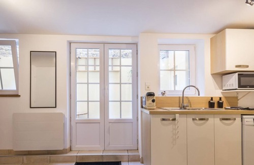 Carentan Cottage | Charming house in Carentan with wifi and nearby parking