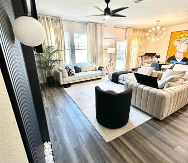 Glenn Heights House | Charming Home in Glennheights