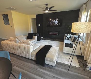 Glenn Heights House | Charming Home in Glennheights