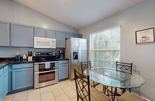 Indian Point House | Charming Home With Heated Pool, Ping-Pong and Pool Table