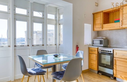 Valletta Apartment | Charming home with Sea views & Maltese Balcony