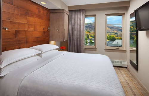Avon Hotel | Charming hotel in brilliant Avon with WiFi, fitness room, AC