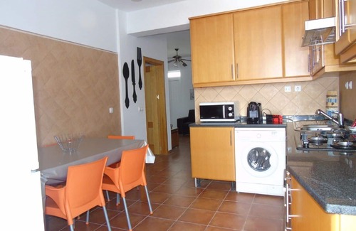 Peneco Beach House | Charming House 20 Meters From The Beach With Garden