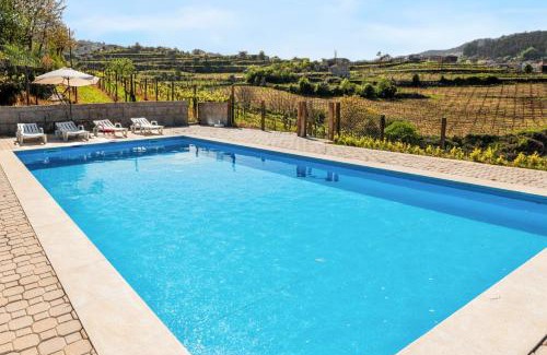 Castelo de Paiva House | Charming House in Fornos with shared pool