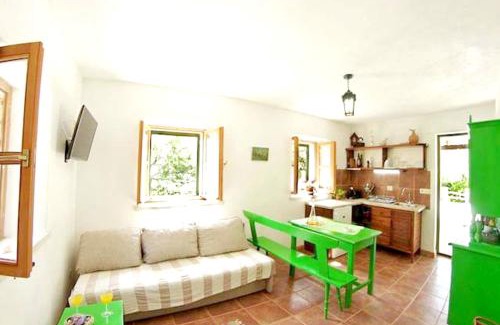 Cove Basina (Jelsa) House | Charming House Selca + BBQ