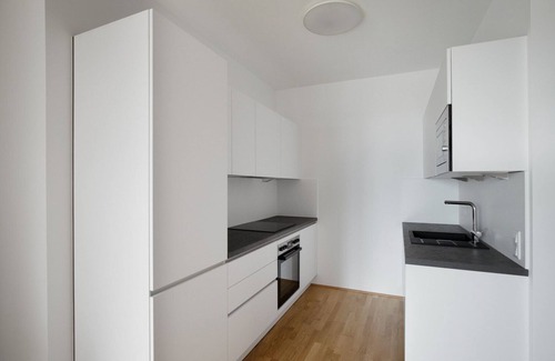 Erdberg Apartment | Charming Landstraße 2BR w/Gym, nr Erdberg, by Blueground