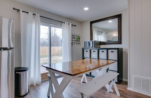 Fayetteville House | Charming modern duplex minutes to downtown Fayetteville