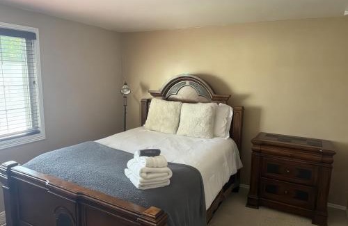 Millcreek House | Charming Mountain Retreat with Enclosed Backyard and Artistic Flair