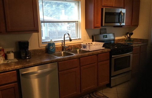 Kenosha House | Charming! Near Microsoft Mt Pleasant - Sleeps 8