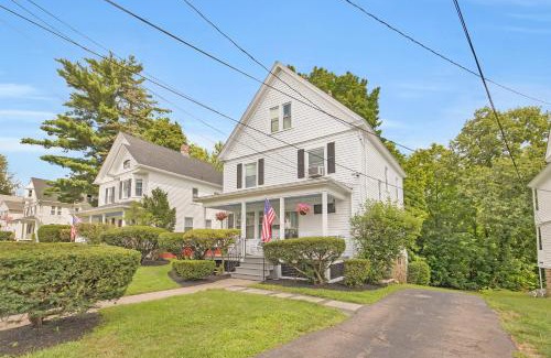 West Hartford House | Charming New England Home in West Hartford Center