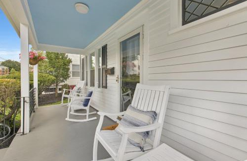 West Hartford House | Charming New England Home in West Hartford Center