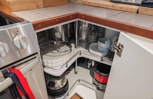 Lac-Saint-Paul House | Charming & Rustic Chalet on Lac Marie Louise