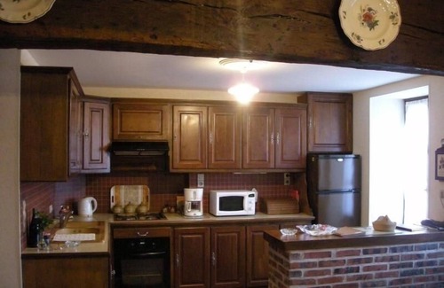 Gehee Cottage | Charming Rustic Home in Berry - Near Zoo, Game Room, Garden & More!