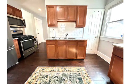 Merriwether House | Charming shotgun home, minutes from Churchill Downs, Expo Center & downtown
