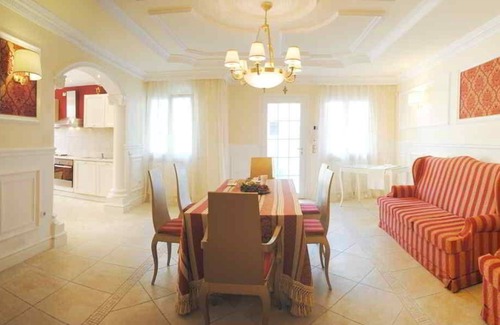 Montelabbate House | Charming solution, swimming pool 10 minutes from the sea