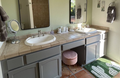 Buenavante House | Charming Spanish Home BEST Scottsdale location