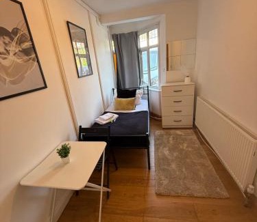 Ealing House | Charming Stay House