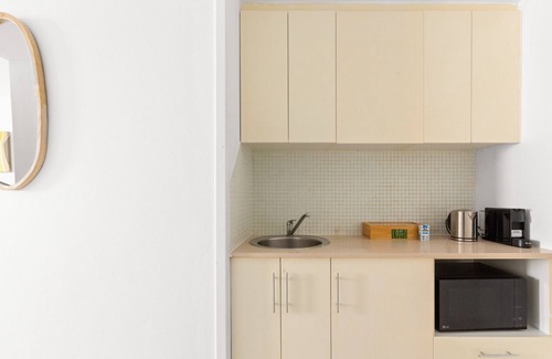 Sydney Central Business District Apartment | Charming Studio Apartment in the Heart of Sydney