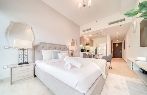 Jumeirah Village Triangle Apartment | Charming Studio at La Residence Jumeirah Village Triangle by Deluxe Holiday Home