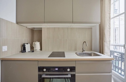 Quartier de la Roquette Apartment | Charming Studio Center of Paris