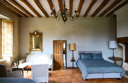 Durtal Bed & Breakfast | Charming suite, sleeps 4, in a quiet garden in Anjou