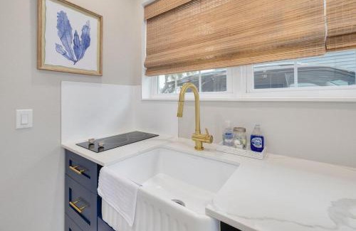 Downtown Dunedin House | Charming Tiny Home w/Pool in Downtown Dunedin