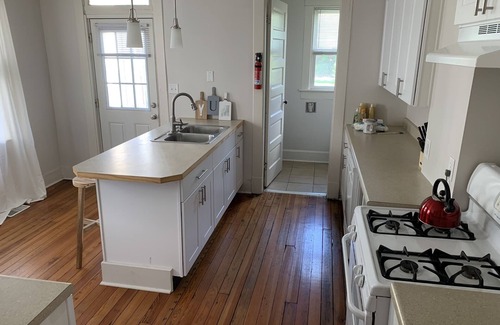 Lockerbie Square House | Charming townhouse