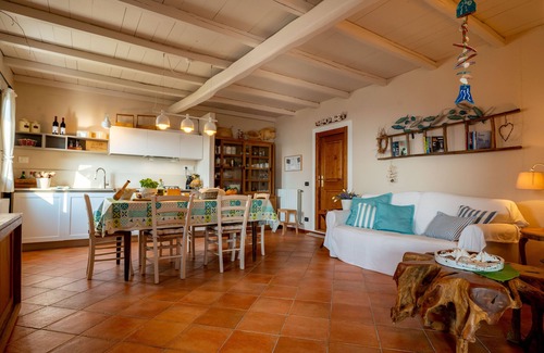 Cogorno House | Charming typical stone house with stunning sea views and privacy