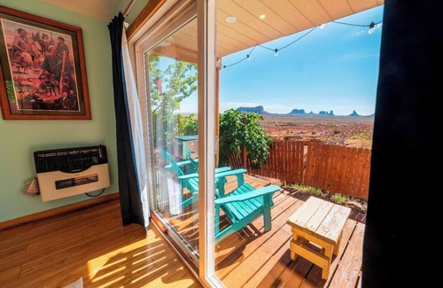 Monument Valley House | Charming Turquoise Cabin in Monument Valley