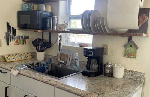 Truth or Consequences House | Charming 2-bedroom house with AC, WiFi in fabulous Truth or Consequences.