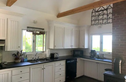 Bath House | Charming Victorian House on the river close to downtown Bath