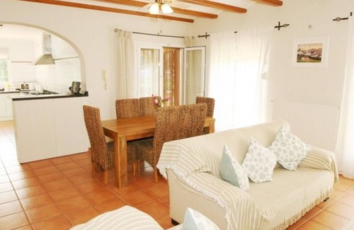 Orba Villa | Charming Villa for 6 with Private Pool, AC, and Garden – Walk to Orba Village