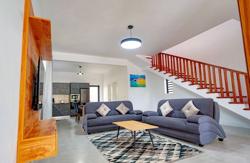 Pointe aux Canonniers Villa | Charming villa on rent for 6 persons with swimming pool near the beaches.