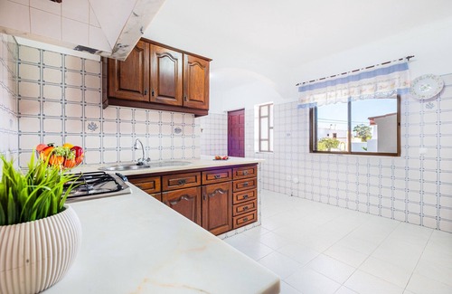 Carvoeiro Villa | Charming villa w/outdoor BBQ, Carvoeiro