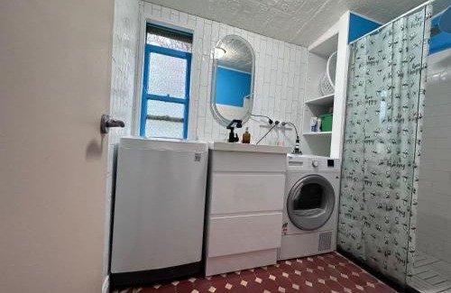 Croydon House | Charming1886