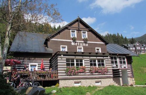 Pec pod Snezkou House | Chata Betyna