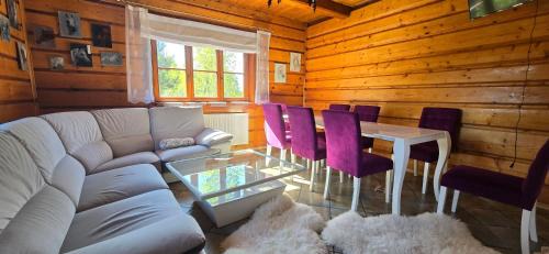 Niegowa House | Chata w Mirowie