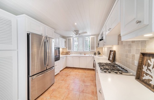 Clinketts Villa | Chateau de Mar in Speightstown by Personal Villas - An Ideal Charming Home