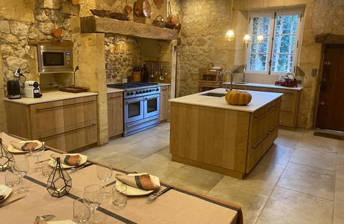 Faux House | Château with a Large Pool and magnificient park. Château & independent house.