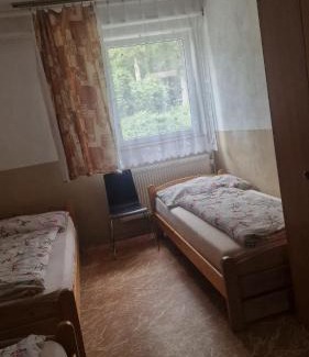 Jelenec Apartment | Chaty pod Gýmešom - turistická ubytovňa