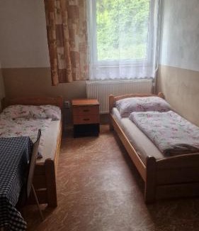Jelenec Apartment | Chaty pod Gýmešom - turistická ubytovňa