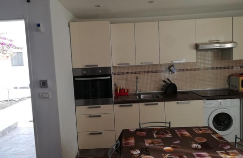 Arona Apartment | Chayofita Down