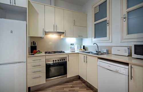 L'Antiga Esquerra de l'Eixample Apartment | Cheerful 2 bedroom near Diagonal