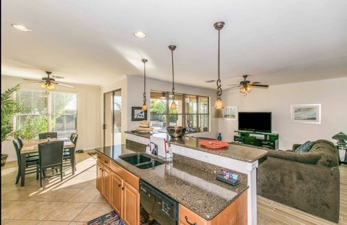 Maricopa House | Cheerful Home with a pool