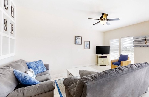 Morgantown House | Cheerful home with screened porch & decks - walk to the beach & pool, tennis