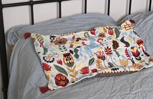 Renfrew-Collingwood House | Cheerful Space with Free Parking